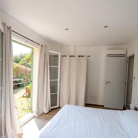 Anastasia Villa Zilia