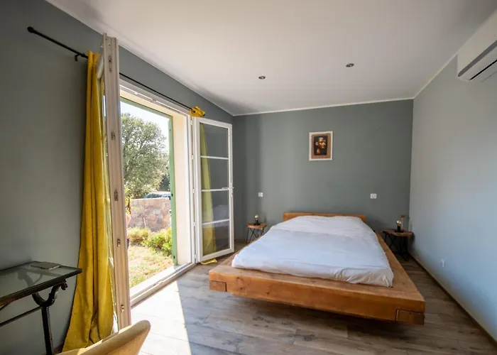 Anna Location De Au Calme En Corse à Proximité De Calvi * Zilia